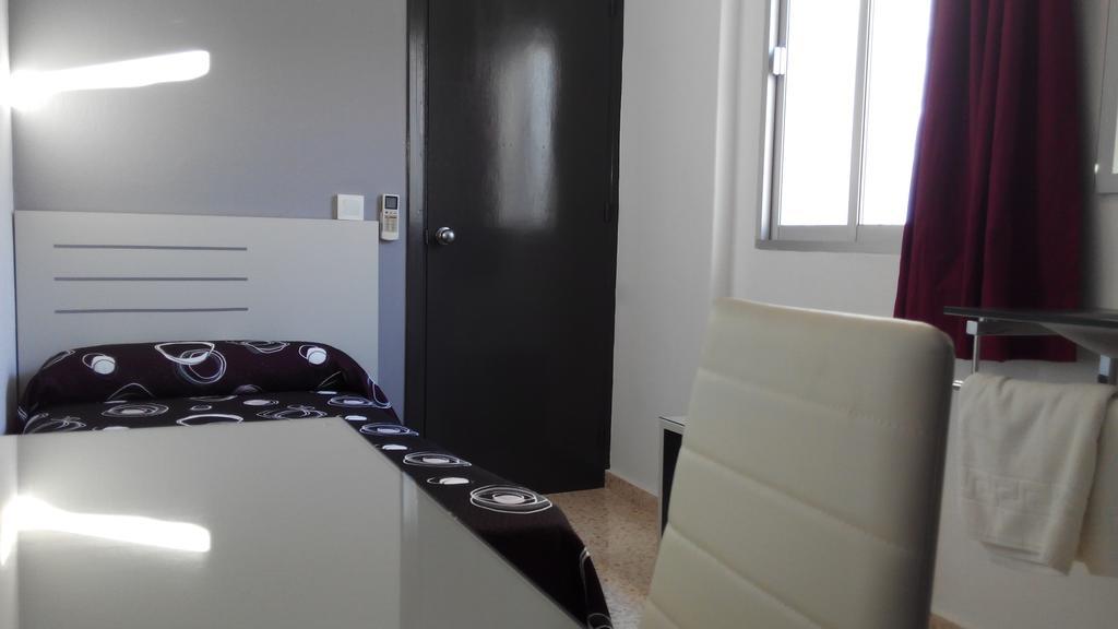 Hostal Ocaña Manilva Habitación foto